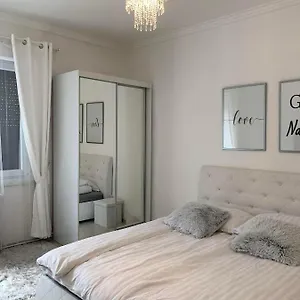 arkad-apartman.szeged-hotels.com/